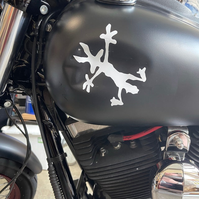 XL (extra large) Wile E Coyote Hitting Wall Splat Wiley Vinyl Decal Sticker Different colors & size for Cars/Bikes/Windows