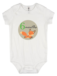 Monthly baby stickers. Foxes themed Unisex onesie belly month stickers.